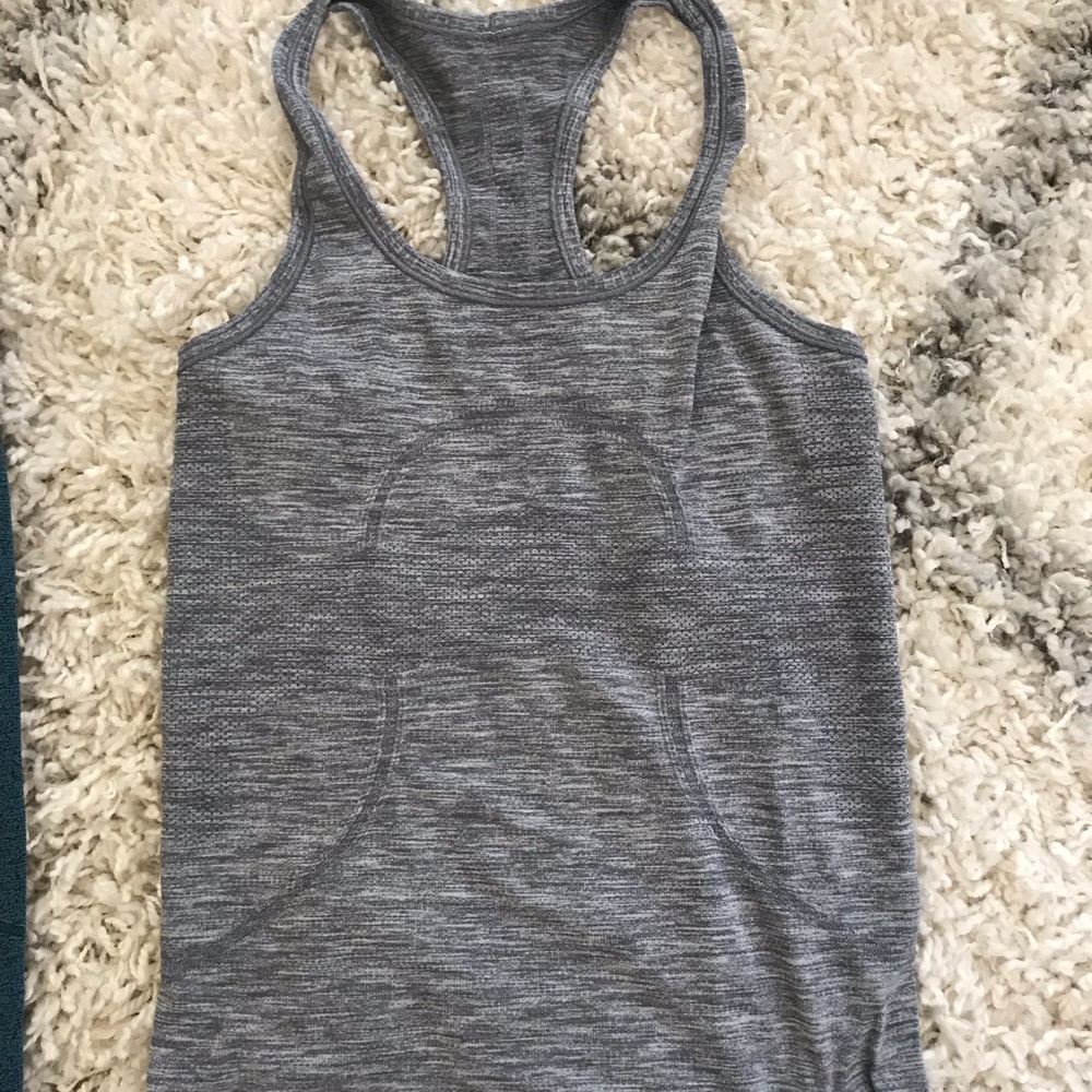 Gray LULULEMON stank